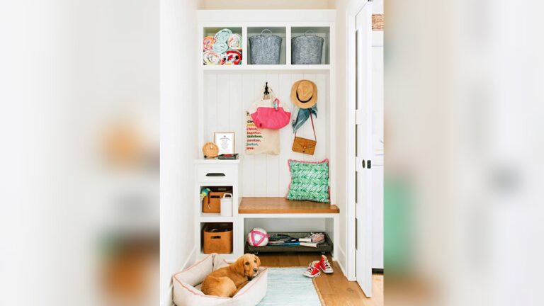 11 Inspiring Mud Room Ideas to Organize Your Entryway: Clever & Stylish Tips