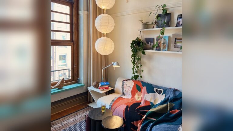 11 Layered Rugs Living Room Ideas for a Cozy And Trendy Vibe: Stunning Styles