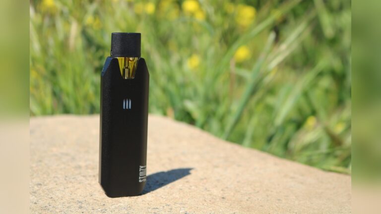 16 Best Glitter Pens For Creative Sparkle In Your Projects: Stunning Picks