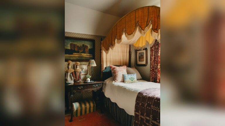 19 French Blue Bedroom Ideas to Transform Your Space: Stunning & Chic Designs