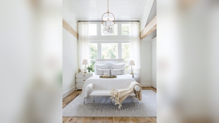 19 White Bedroom Curtains Ideas: Stylish & Cozy Designs to Try