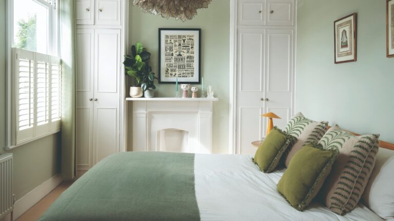 20 Small Bedroom Curtain Ideas: Stylish Solutions to Maximize Space