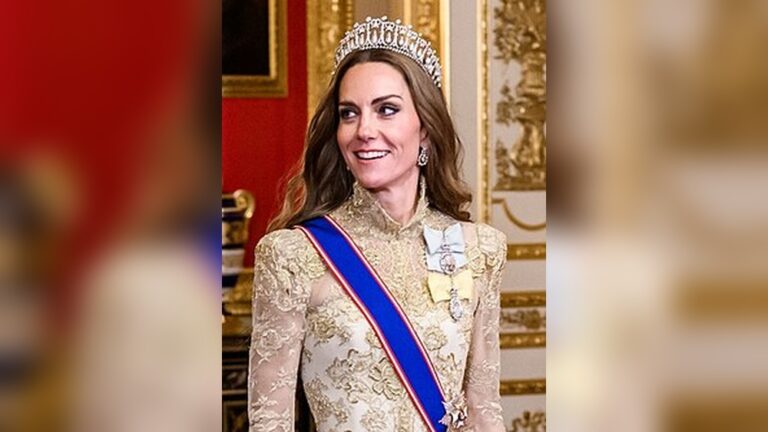 22 Glamorous Mob Wife Hairstyles That’ll Make You Feel Like a Queen! Stunning Styles Unveiled