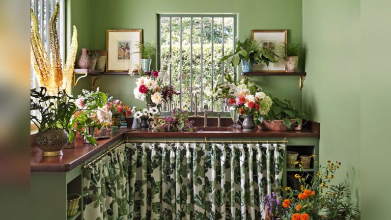 23 Kitchen Plants Ideas: Transform Your Indoor Space With Edible Greenery Delight