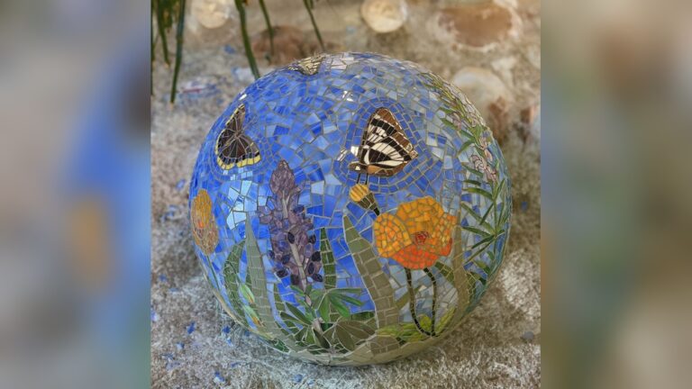 23 Mosaic Garden Art Ideas to Transform Your Outdoor Space: Stunning Inspirations