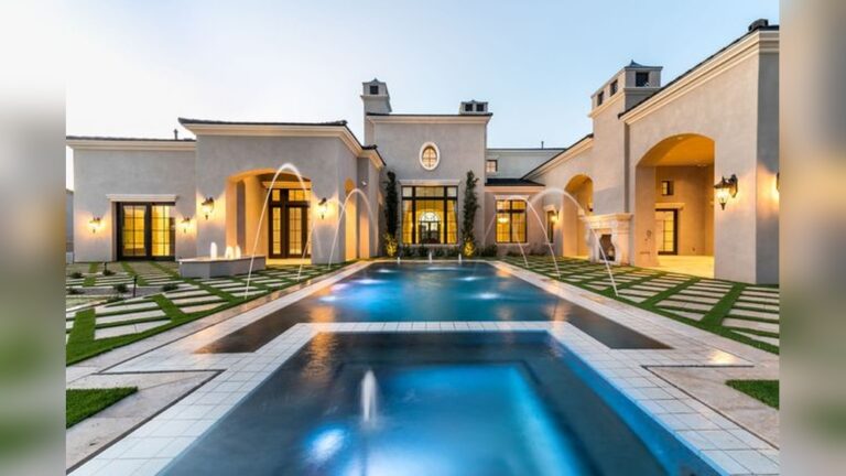 26 Hot Tub Ideas for a Luxurious Backyard Retreat: Ultimate Relaxation Tips