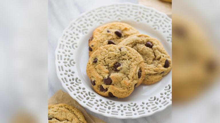 Almond Flour Chocolate Chip Cookies Recipe: Irresistibly Soft & Chewy